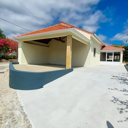 Refugio D'aldeia Guest house