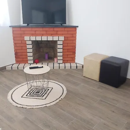 Refugio D'aldeia Konukevi Leiria